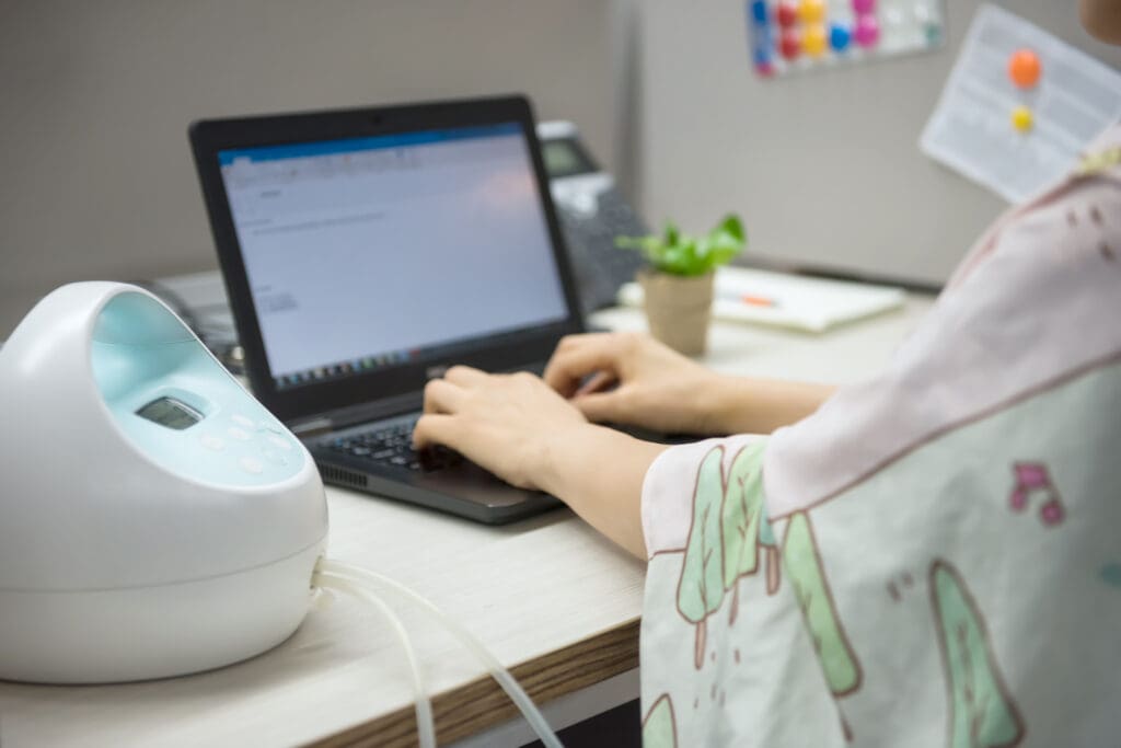 How To Choose The Right Breast Pump For You
