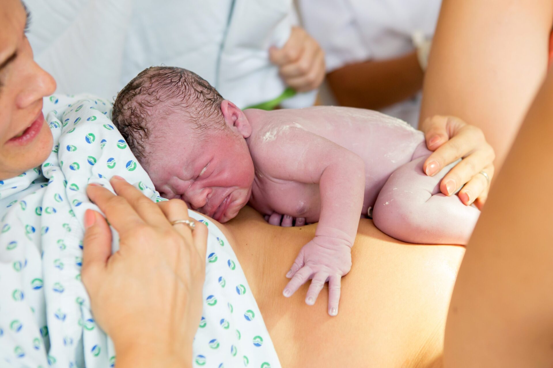 How to Help Your New Baby Hold a Steady Body Temperature